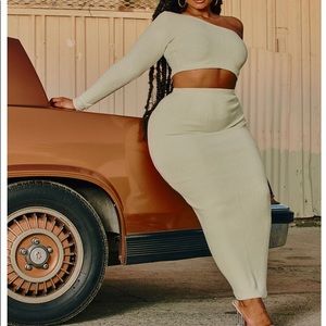 Pretty Little Thing Set